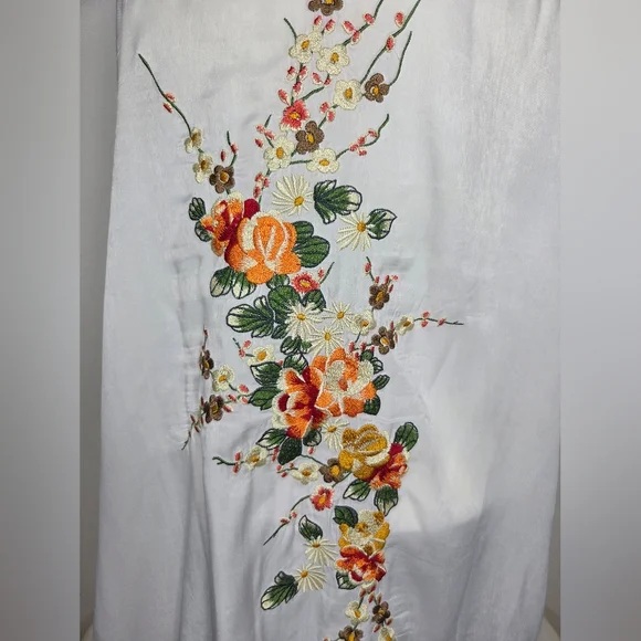 RD & Koko size L Embroidered White  Long Kimono Butom Up - Picture 9 of 12